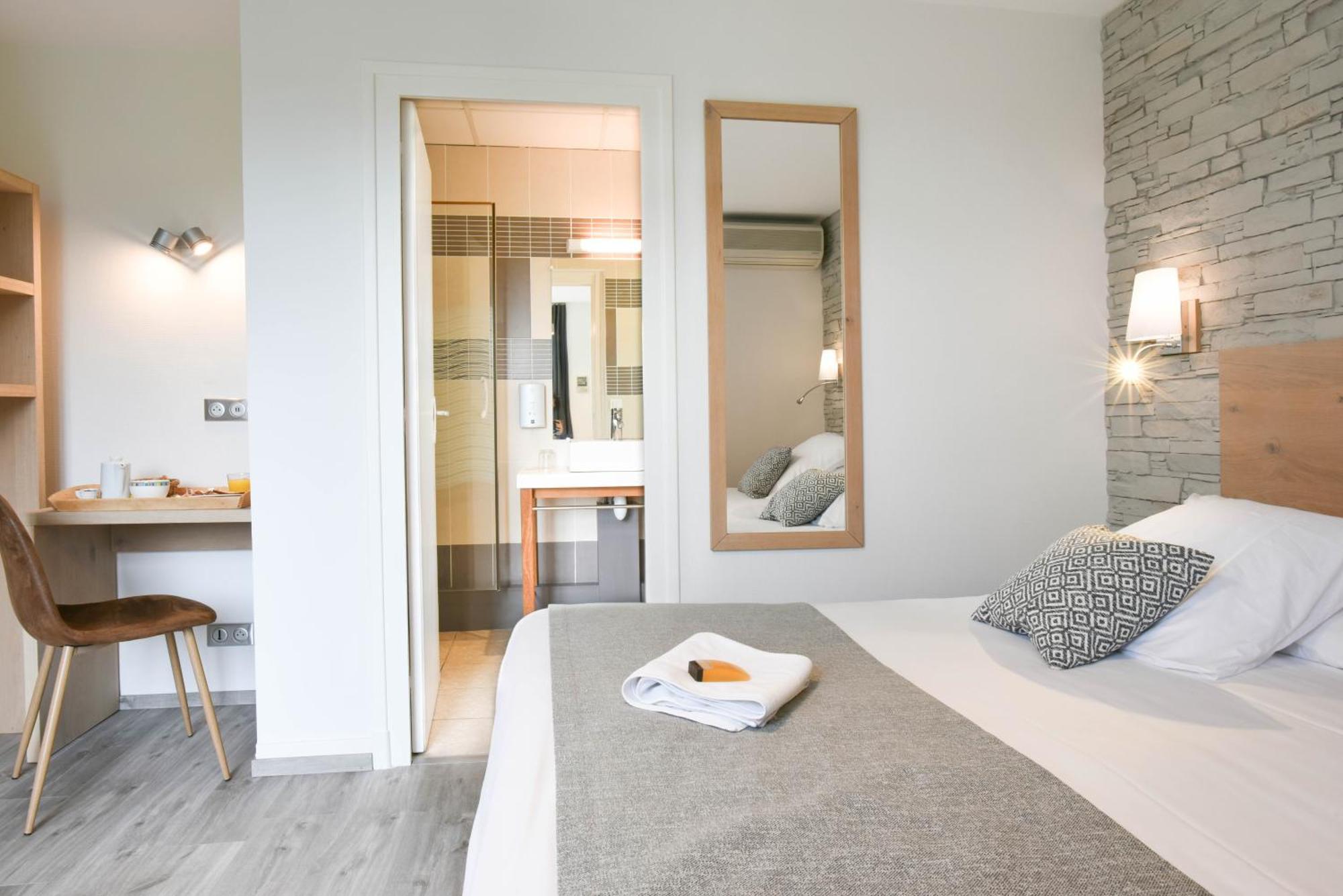 Logis Auberge Du Relais - Hotel & Restaurant Bérenx Kültér fotó