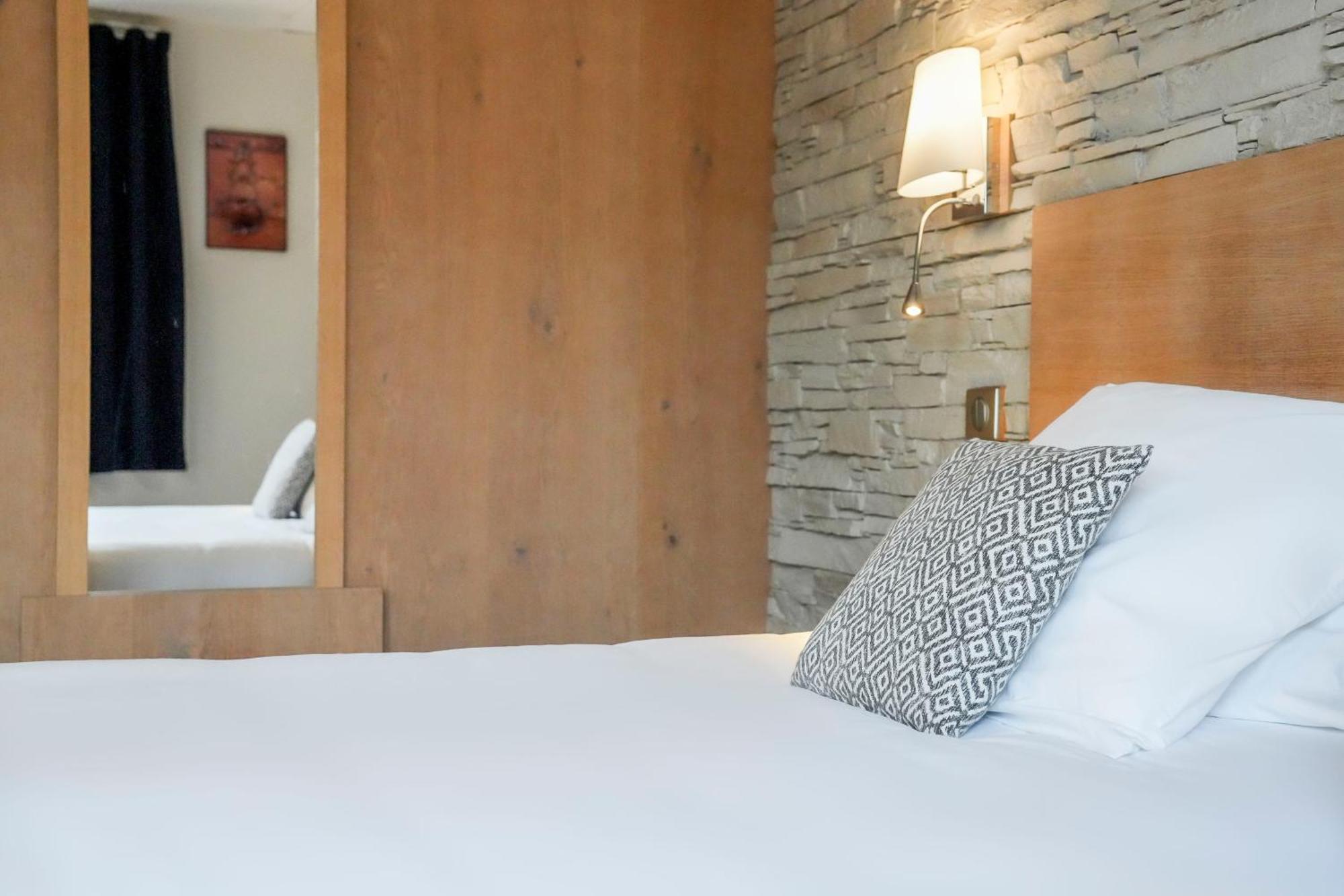 Logis Auberge Du Relais - Hotel & Restaurant Bérenx Kültér fotó