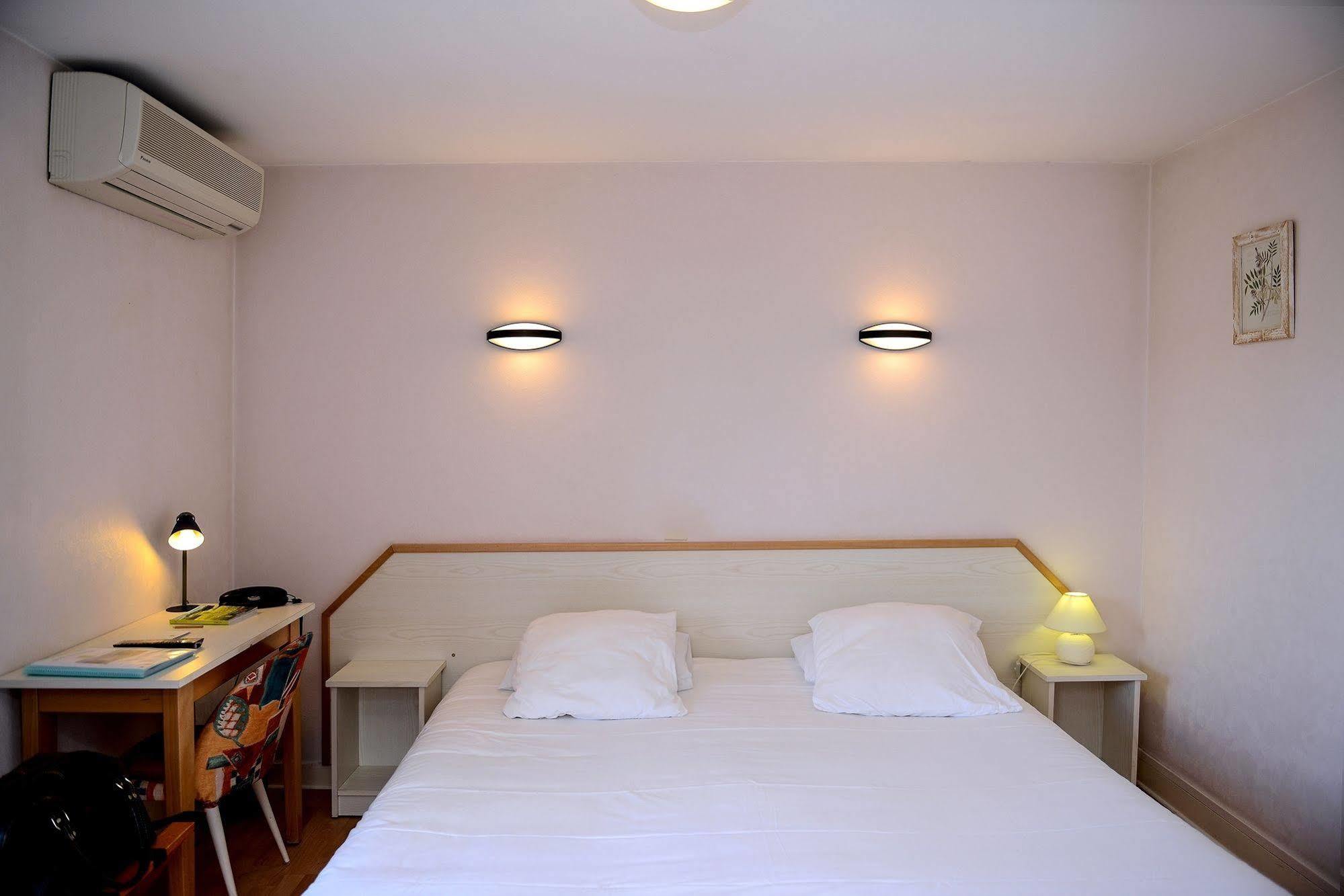 Logis Auberge Du Relais - Hotel & Restaurant Bérenx Kültér fotó
