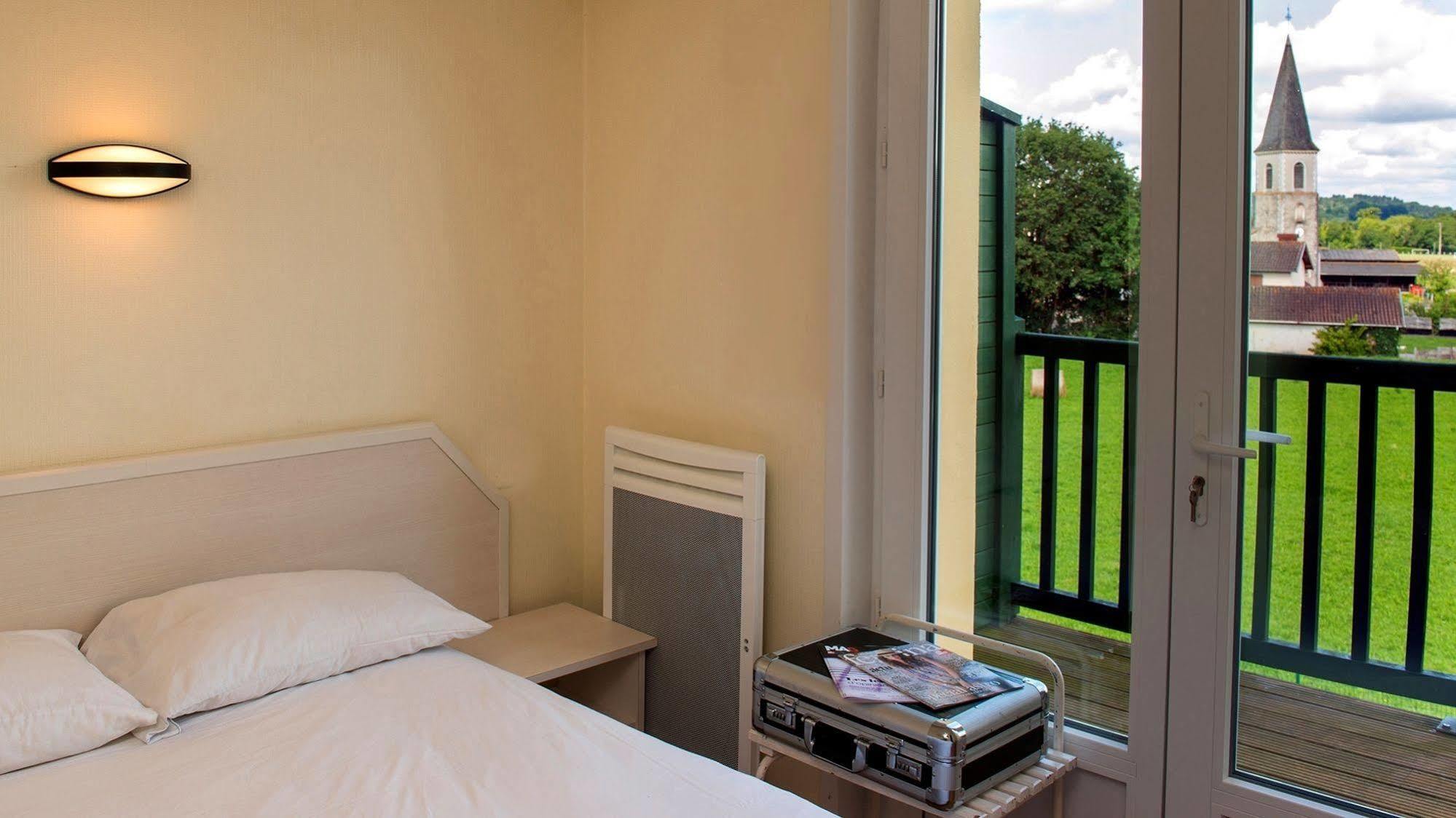 Logis Auberge Du Relais - Hotel & Restaurant Bérenx Kültér fotó
